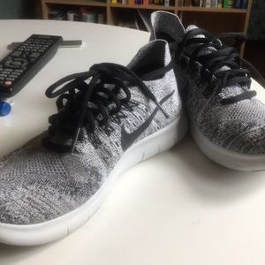 Nike free rn flyknit